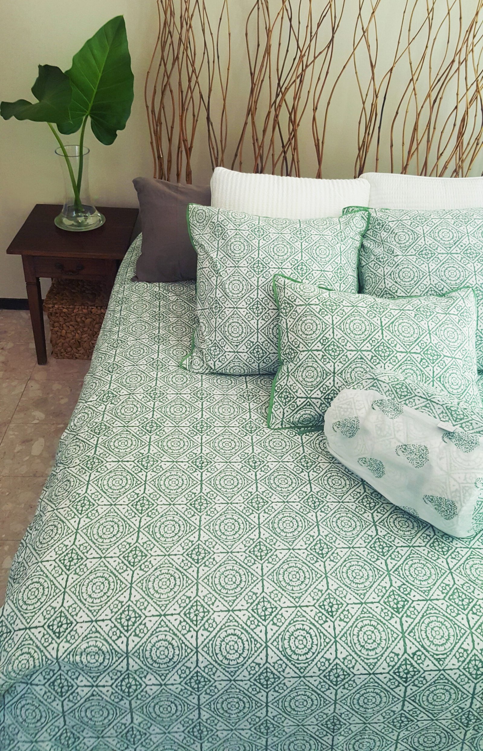 Tranquility Tangier Reversible Quilt - Image 4