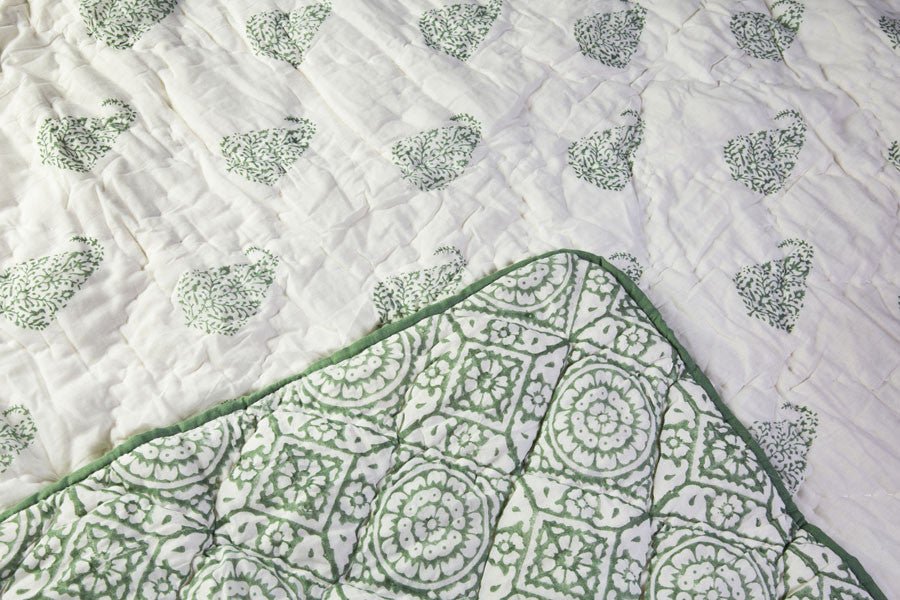 Tranquility Tangier Reversible Quilt - Image 7
